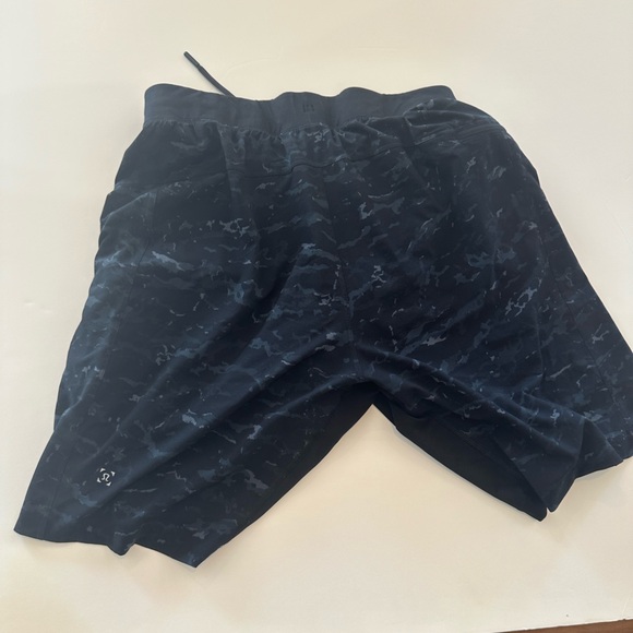 Lululemon liner shorts medium - Picture 2 of 3